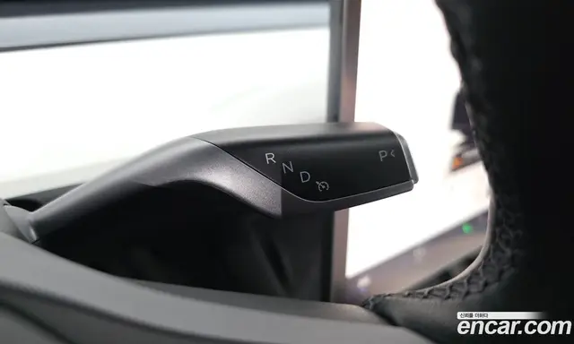 Tesla Model Y 2023 0.2 автомат (гидро), миниатюра 12