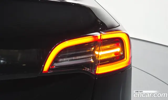Tesla Model Y 2023 0.2 автомат (гидро), миниатюра 9 Tesla Model Y 2023 0.2 автомат (гидро), миниатюра 9