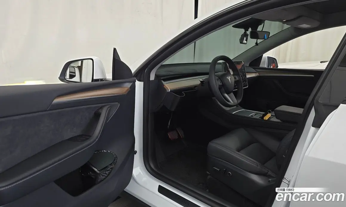 Tesla Model Y 2024 0.2 автомат (гидро), фото 13 Tesla Model Y 2024 0.2 автомат (гидро), фото 13