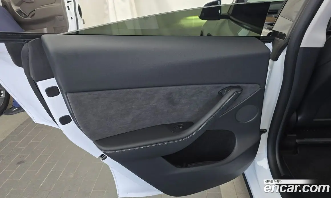 Tesla Model Y 2024 0.2 автомат (гидро), фото 15 Tesla Model Y 2024 0.2 автомат (гидро), фото 15