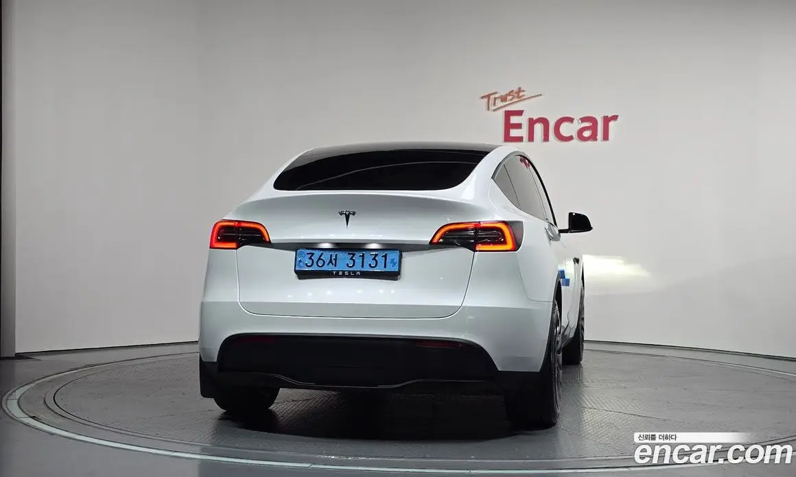 Tesla Model Y 2024 0.2 автомат (гидро), фото 4 Tesla Model Y 2024 0.2 автомат (гидро), фото 4