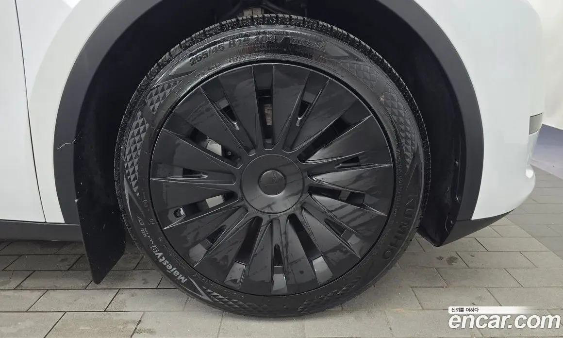 Tesla Model Y 2024 0.2 автомат (гидро), фото 7 Tesla Model Y 2024 0.2 автомат (гидро), фото 7