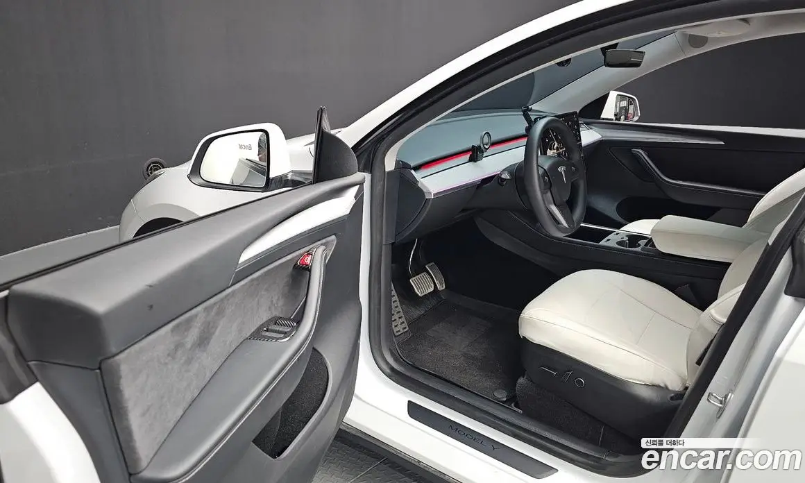 Tesla Model Y 2024 0.2 автомат (гидро), фото 12 Tesla Model Y 2024 0.2 автомат (гидро), фото 12