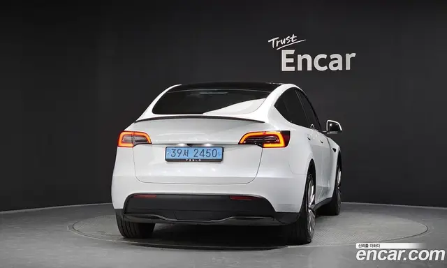 Tesla Model Y 2024 0.2 автомат (гидро), миниатюра 3 Tesla Model Y 2024 0.2 автомат (гидро), миниатюра 3
