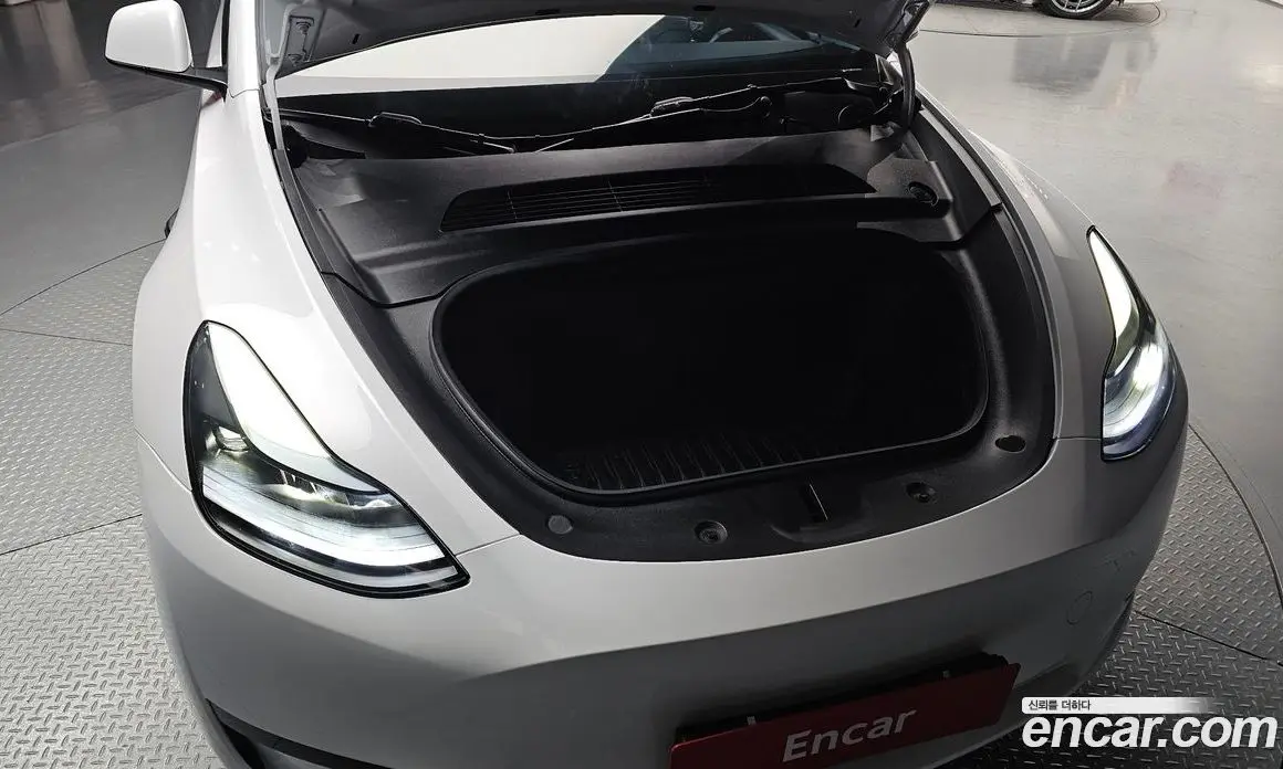 Tesla Model Y 2024 0.2 автомат (гидро), фото 5 Tesla Model Y 2024 0.2 автомат (гидро), фото 5