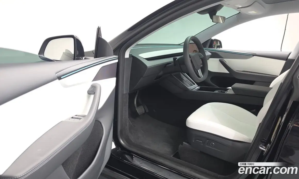 Tesla Model Y 2025 0.2 автомат (гидро), фото 12 Tesla Model Y 2025 0.2 автомат (гидро), фото 12