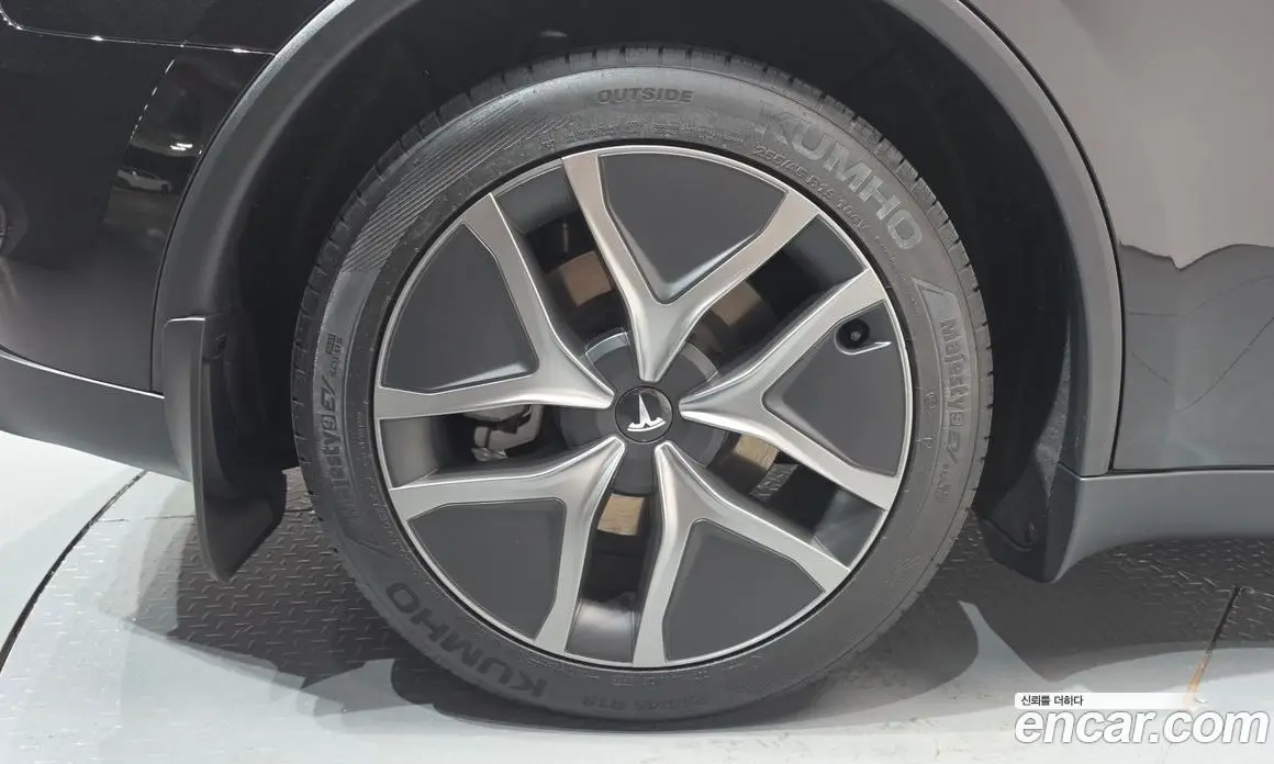 Tesla Model Y 2025 0.2 автомат (гидро), фото 4 Tesla Model Y 2025 0.2 автомат (гидро), фото 4