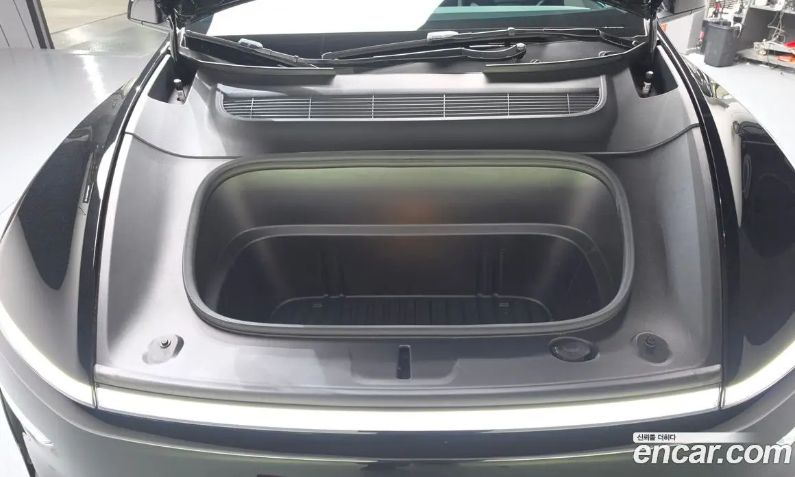 Tesla Model Y 2025 0.2 автомат (гидро), фото 5 Tesla Model Y 2025 0.2 автомат (гидро), фото 5