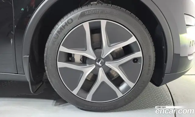 Tesla Model Y 2025 0.2 автомат (гидро), миниатюра 6 Tesla Model Y 2025 0.2 автомат (гидро), миниатюра 6