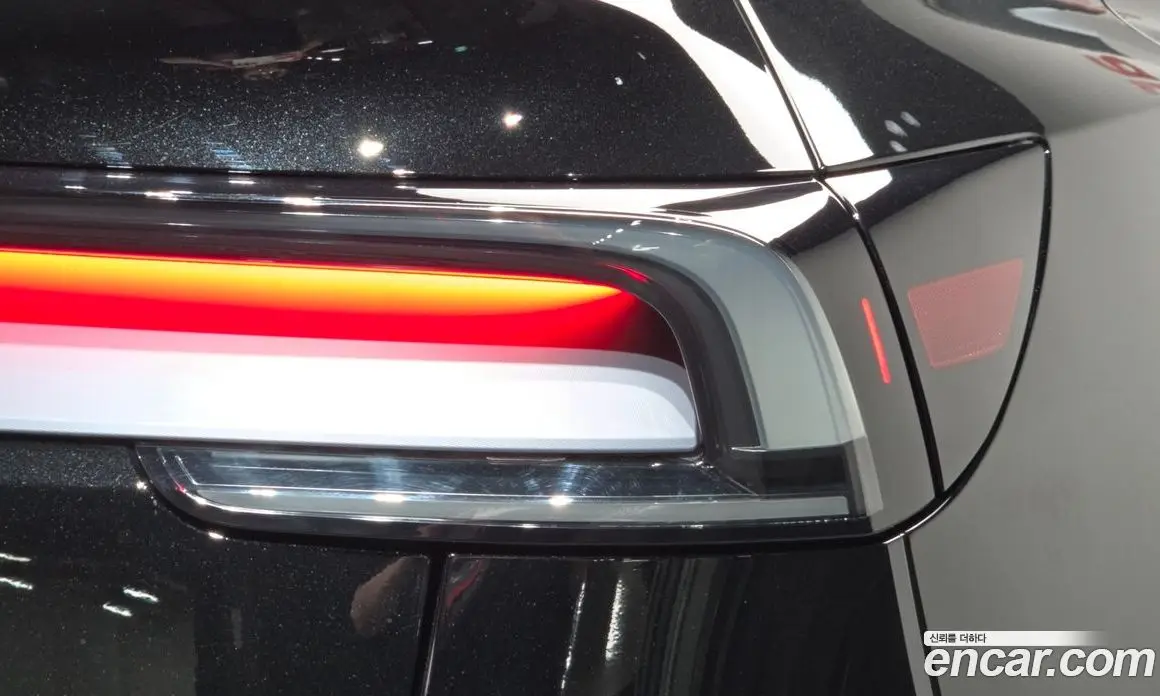 Tesla Model Y 2025 0.2 автомат (гидро), фото 8 Tesla Model Y 2025 0.2 автомат (гидро), фото 8