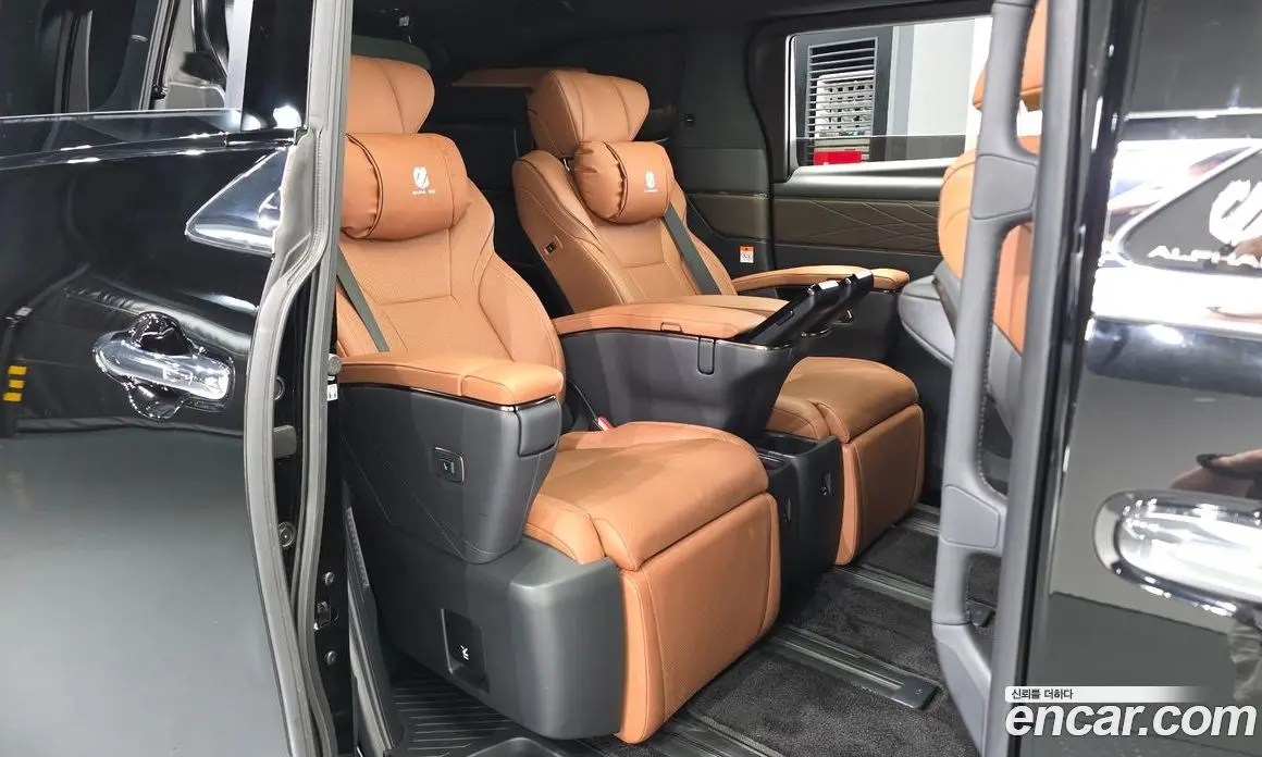 Toyota Alphard 2025 2.5 автомат (гидро), фото 18 Toyota Alphard 2025 2.5 автомат (гидро), фото 18