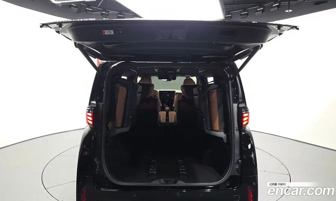Toyota Alphard 2025 2.5 автомат (гидро), фото 35 Toyota Alphard 2025 2.5 автомат (гидро), фото 35