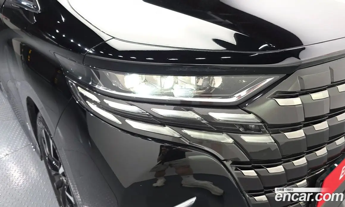 Toyota Alphard 2025 2.5 автомат (гидро), фото 8 Toyota Alphard 2025 2.5 автомат (гидро), фото 8
