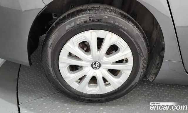 Toyota Prius 2019 1.8 автомат (гидро), миниатюра 5 Toyota Prius 2019 1.8 автомат (гидро), миниатюра 5