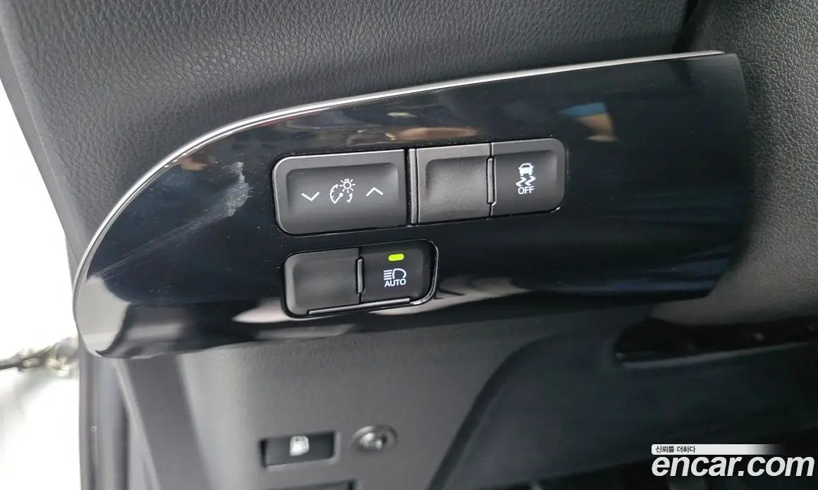 Toyota Prius 2022 1.8 автомат (гидро), фото 18 Toyota Prius 2022 1.8 автомат (гидро), фото 18