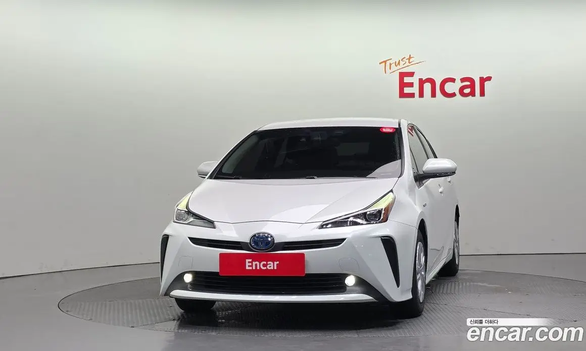 Toyota Prius 2022 1.8 автомат (гидро), фото 3 Toyota Prius 2022 1.8 автомат (гидро), фото 3