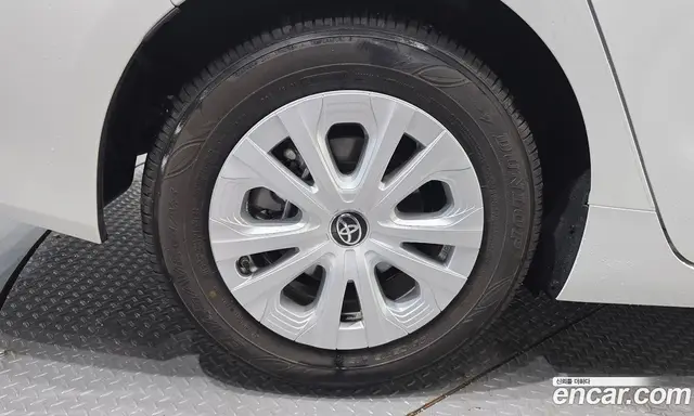 Toyota Prius 2022 1.8 автомат (гидро), миниатюра 5 Toyota Prius 2022 1.8 автомат (гидро), миниатюра 5