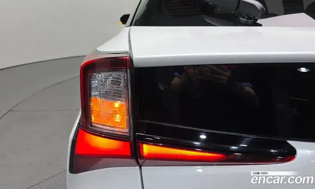 Toyota Prius 2022 1.8 автомат (гидро), миниатюра 9 Toyota Prius 2022 1.8 автомат (гидро), миниатюра 9