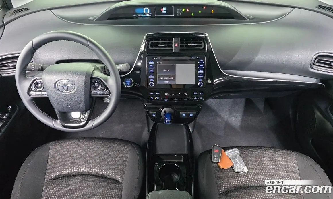 Toyota Prius 2022 1.8 автомат (гидро), фото 10 Toyota Prius 2022 1.8 автомат (гидро), фото 10