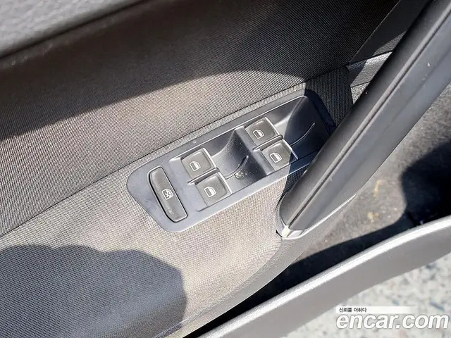 Volkswagen Golf 2013 2.0 автомат (гидро), миниатюра 11 Volkswagen Golf 2013 2.0 автомат (гидро), миниатюра 11