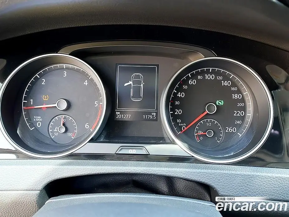 Volkswagen Golf 2013 2.0 автомат (гидро), фото 6 Volkswagen Golf 2013 2.0 автомат (гидро), фото 6