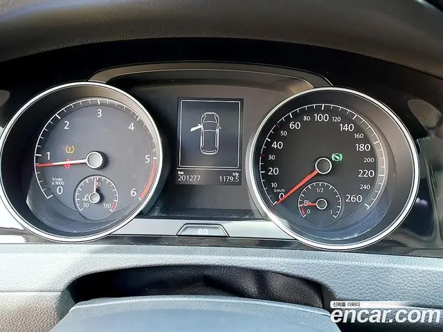 Volkswagen Golf 2013 2.0 автомат (гидро), миниатюра 6 Volkswagen Golf 2013 2.0 автомат (гидро), миниатюра 6