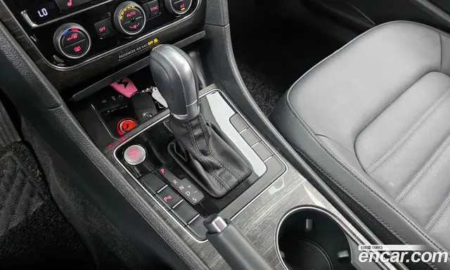 Volkswagen Passat 2018 2.0 автомат (гидро), миниатюра 12