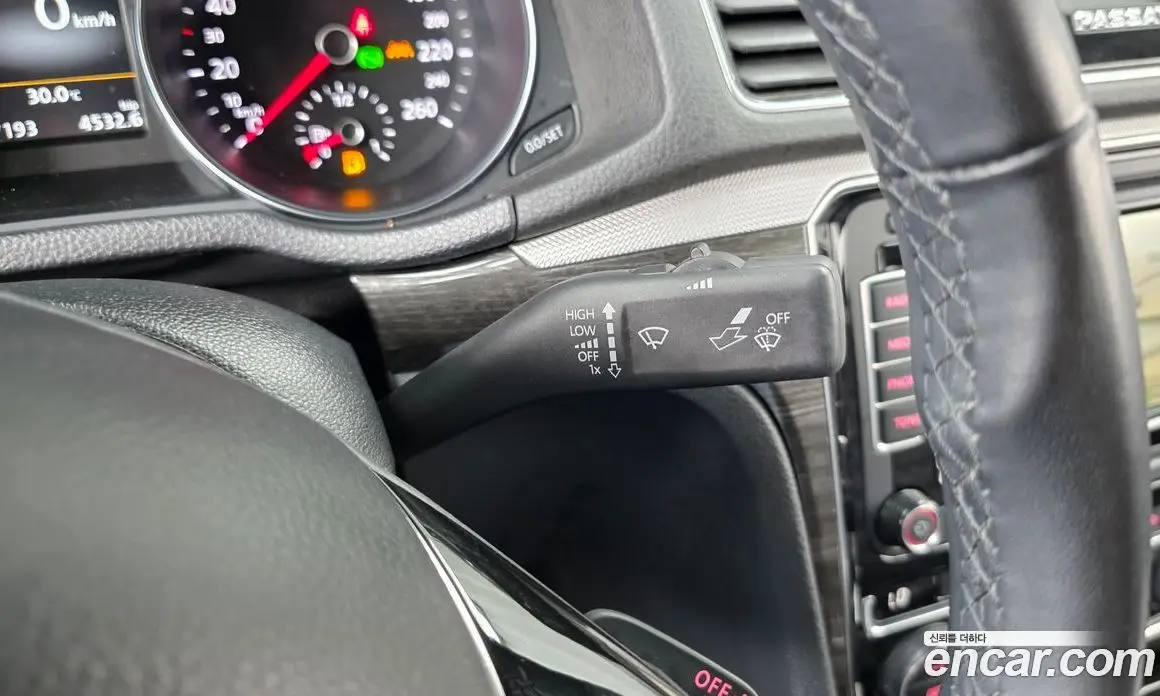 Volkswagen Passat 2018 2.0 автомат (гидро), фото 29 Volkswagen Passat 2018 2.0 автомат (гидро), фото 29