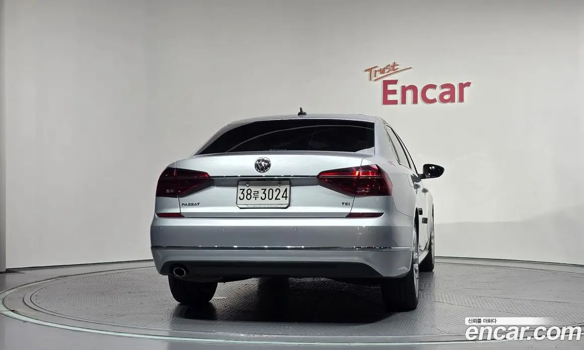 Volkswagen Passat 2018 2.0 автомат (гидро), фото 4 Volkswagen Passat 2018 2.0 автомат (гидро), фото 4