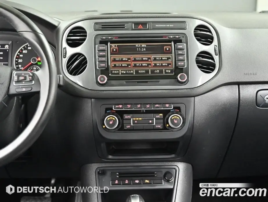 Volkswagen Tiguan 2015 2.0 автомат (гидро), фото 14 Volkswagen Tiguan 2015 2.0 автомат (гидро), фото 14