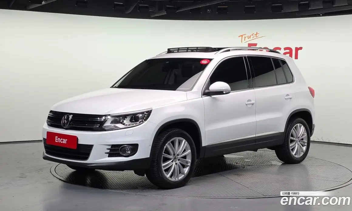 Volkswagen Tiguan 2015 2.0 автомат (гидро), фото 1 Volkswagen Tiguan 2015 2.0 автомат (гидро), фото 1