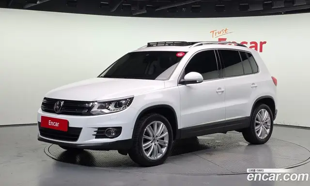 Volkswagen Tiguan 2015 2.0 автомат (гидро), миниатюра 1 Volkswagen Tiguan 2015 2.0 автомат (гидро), миниатюра 1