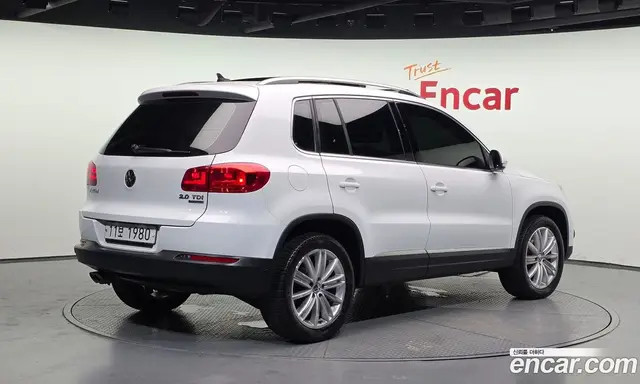 Volkswagen Tiguan 2015 2.0 автомат (гидро), миниатюра 2 Volkswagen Tiguan 2015 2.0 автомат (гидро), миниатюра 2