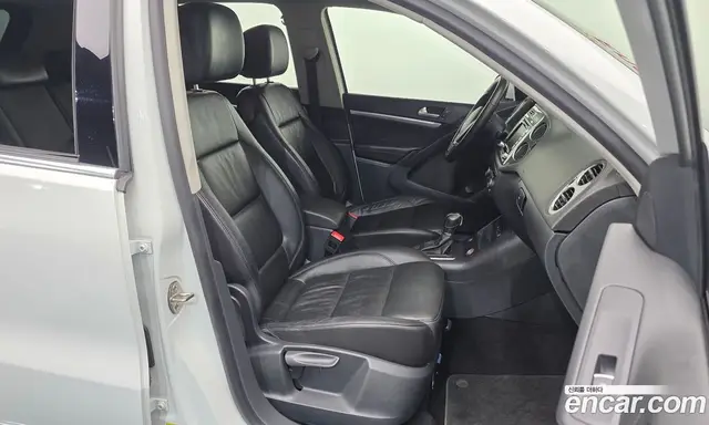 Volkswagen Tiguan 2015 2.0 автомат (гидро), миниатюра 11 Volkswagen Tiguan 2015 2.0 автомат (гидро), миниатюра 11