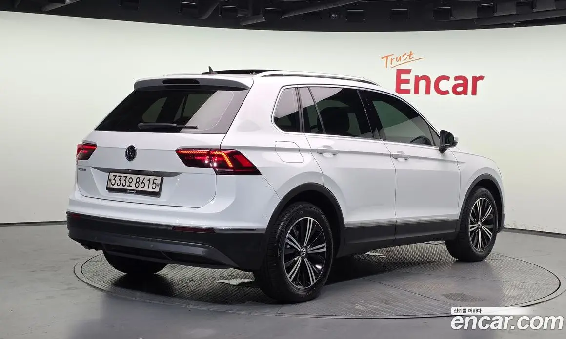 Volkswagen Tiguan 2019 2.0 автомат (гидро), фото 2 Volkswagen Tiguan 2019 2.0 автомат (гидро), фото 2
