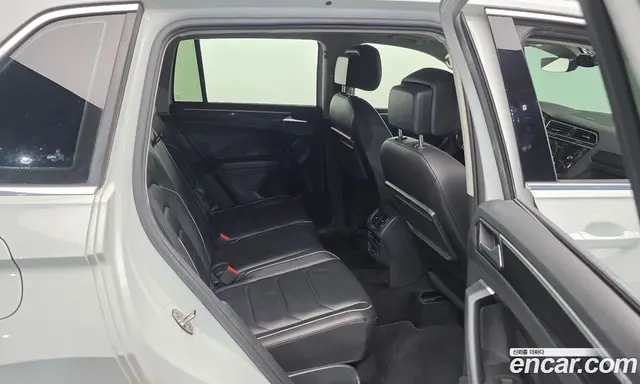 Volkswagen Tiguan 2019 2.0 автомат (гидро), миниатюра 12