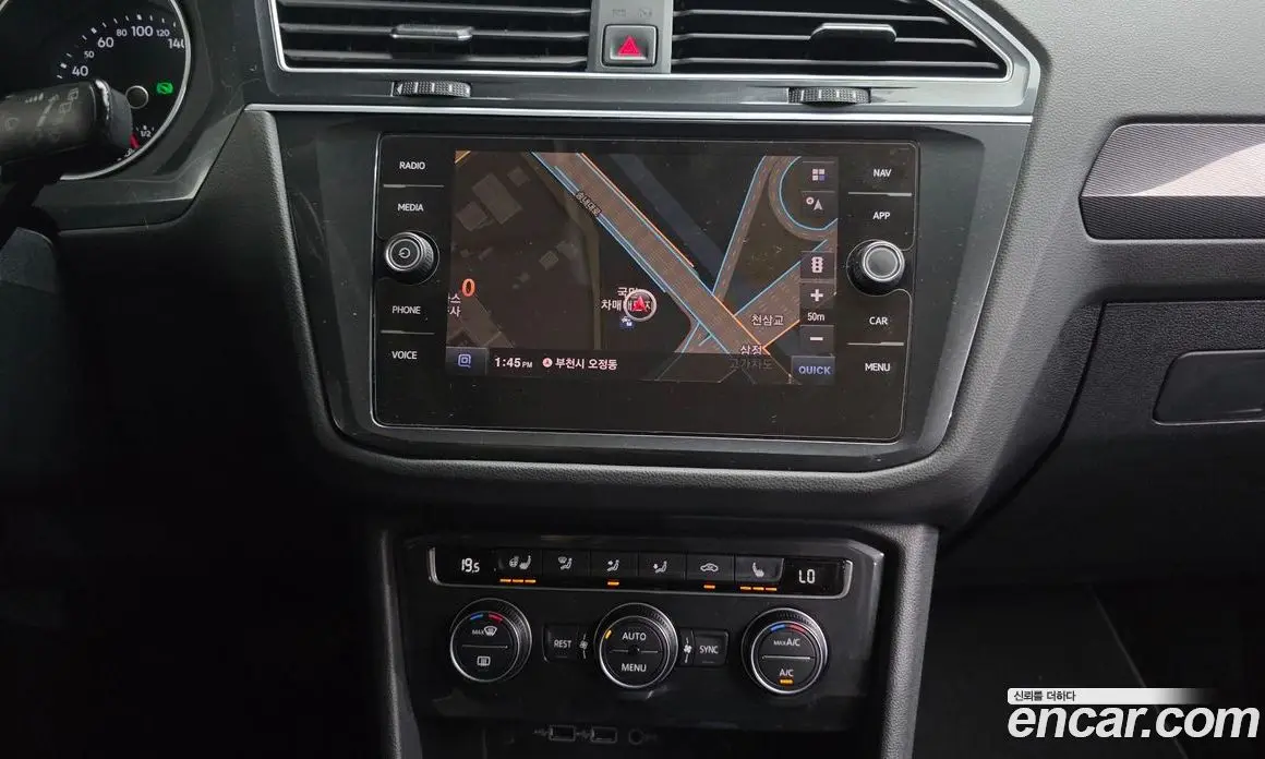 Volkswagen Tiguan 2019 2.0 автомат (гидро), фото 14 Volkswagen Tiguan 2019 2.0 автомат (гидро), фото 14