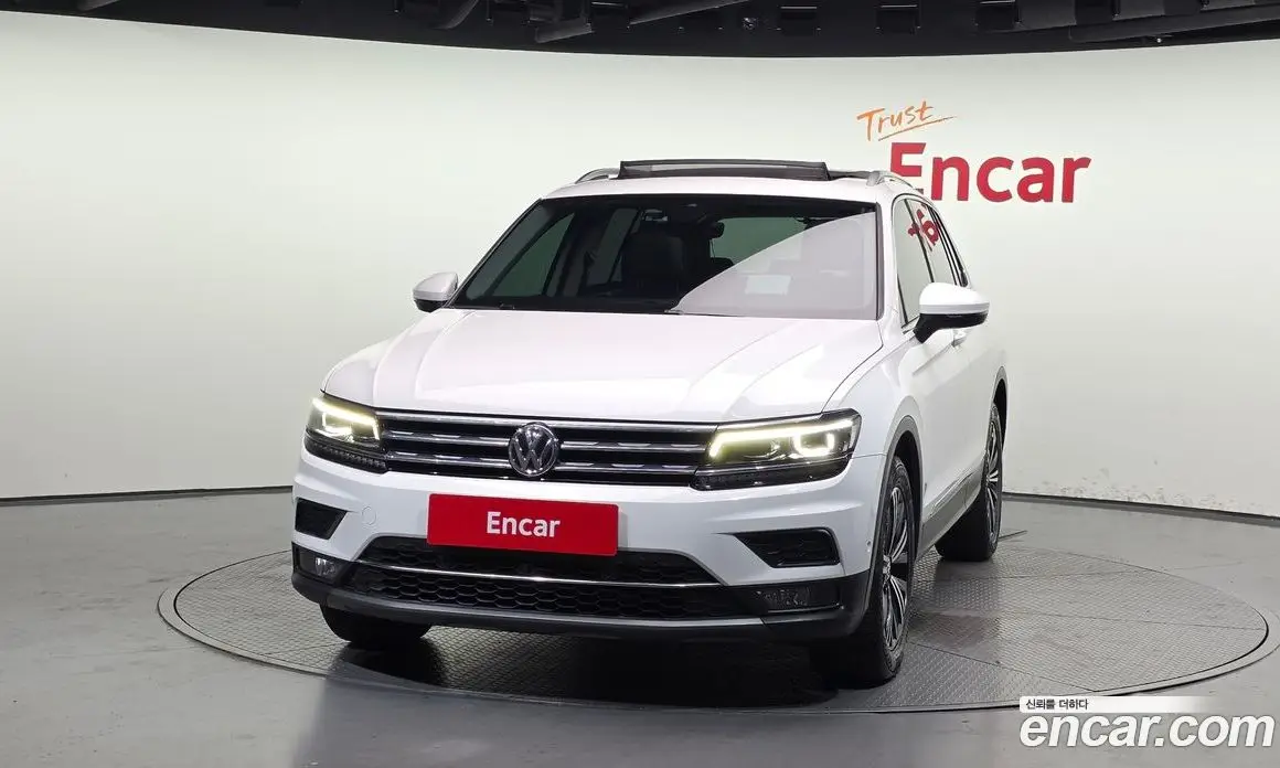 Volkswagen Tiguan 2019 2.0 автомат (гидро), фото 3 Volkswagen Tiguan 2019 2.0 автомат (гидро), фото 3