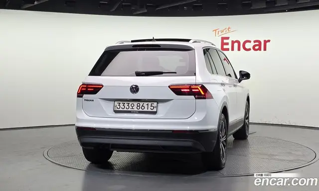 Volkswagen Tiguan 2019 2.0 автомат (гидро), миниатюра 4 Volkswagen Tiguan 2019 2.0 автомат (гидро), миниатюра 4