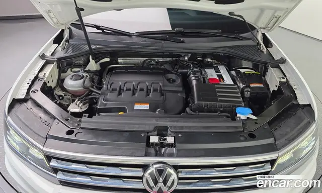 Volkswagen Tiguan 2019 2.0 автомат (гидро), миниатюра 6 Volkswagen Tiguan 2019 2.0 автомат (гидро), миниатюра 6