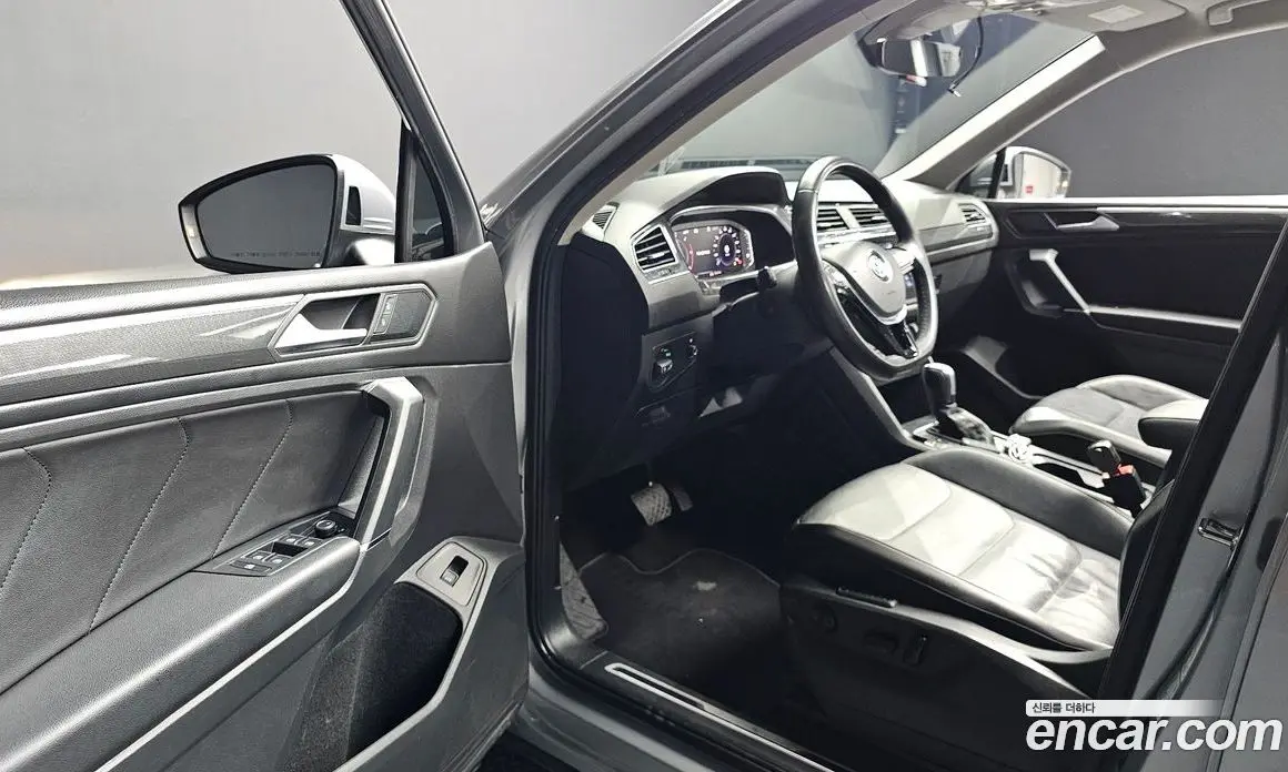 Volkswagen Tiguan 2020 2.0 автомат (гидро), фото 13 Volkswagen Tiguan 2020 2.0 автомат (гидро), фото 13