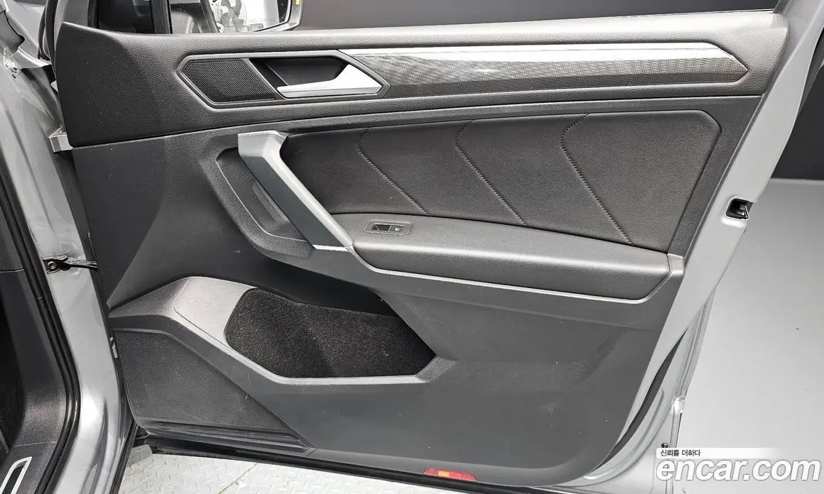 Volkswagen Tiguan 2020 2.0 автомат (гидро), фото 14 Volkswagen Tiguan 2020 2.0 автомат (гидро), фото 14