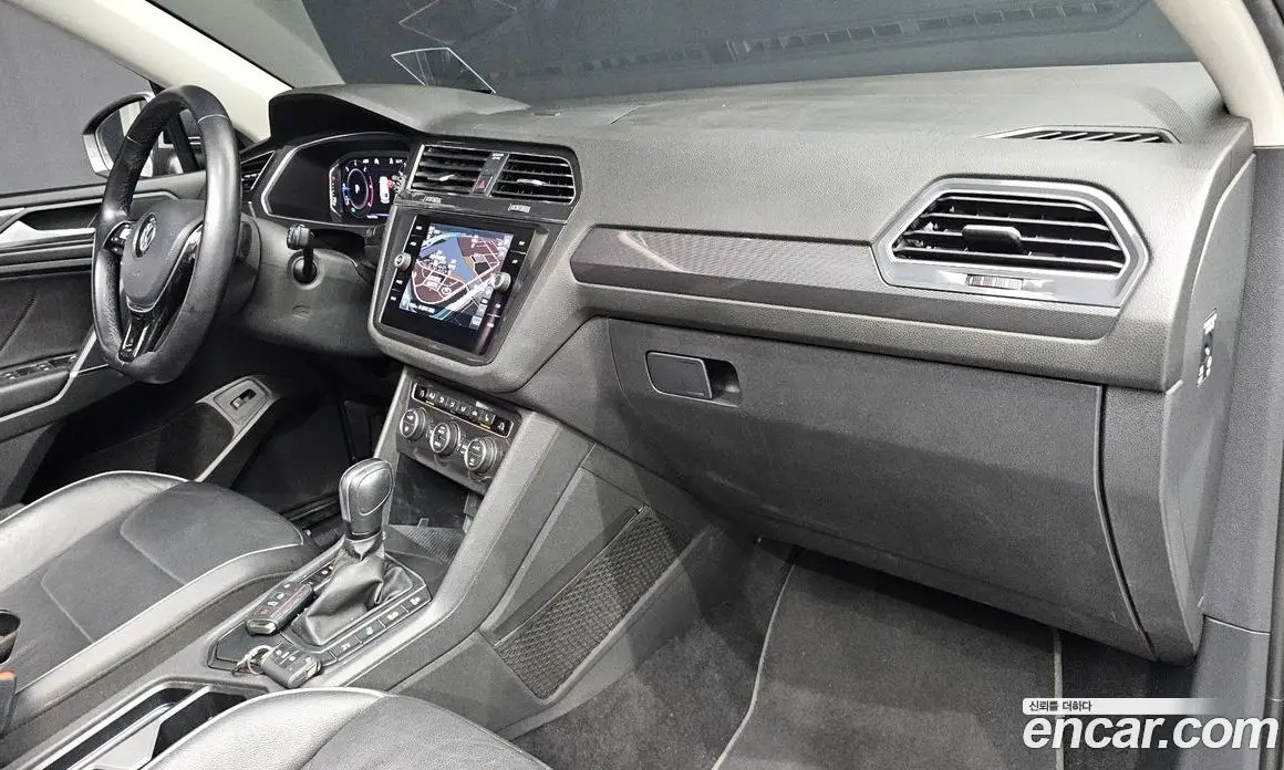 Volkswagen Tiguan 2020 2.0 автомат (гидро), фото 30 Volkswagen Tiguan 2020 2.0 автомат (гидро), фото 30