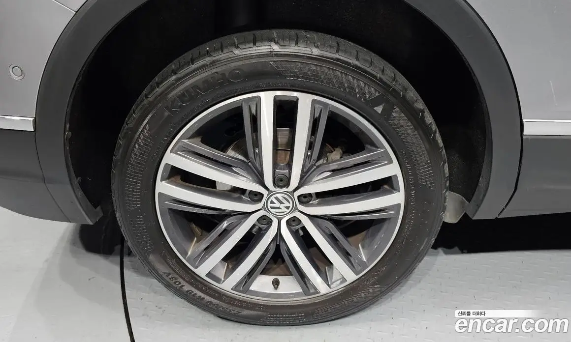 Volkswagen Tiguan 2020 2.0 автомат (гидро), фото 5 Volkswagen Tiguan 2020 2.0 автомат (гидро), фото 5