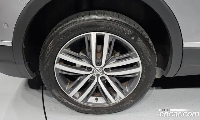 Volkswagen Tiguan 2020 2.0 автомат (гидро), миниатюра 5 Volkswagen Tiguan 2020 2.0 автомат (гидро), миниатюра 5