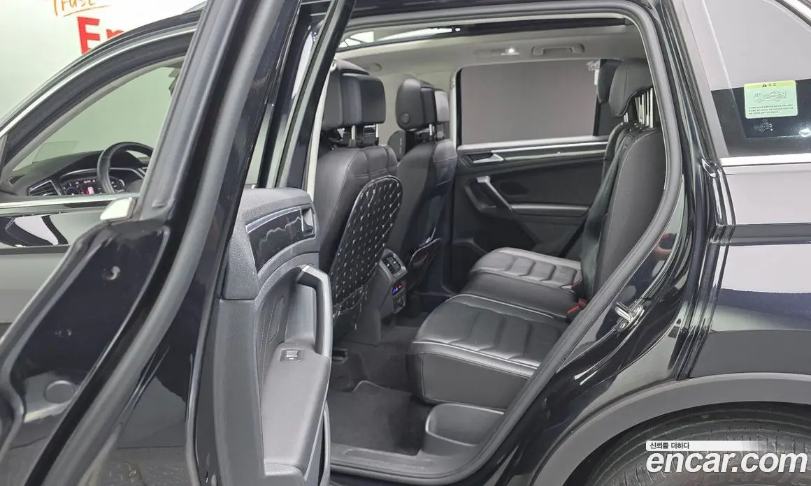 Volkswagen Tiguan 2022 2.0 автомат (гидро), фото 30 Volkswagen Tiguan 2022 2.0 автомат (гидро), фото 30