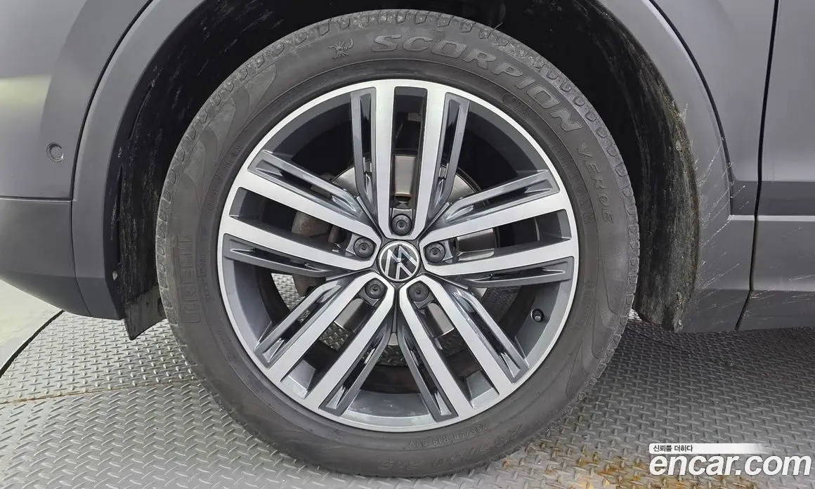 Volkswagen Tiguan 2022 2.0 автомат (гидро), фото 5 Volkswagen Tiguan 2022 2.0 автомат (гидро), фото 5