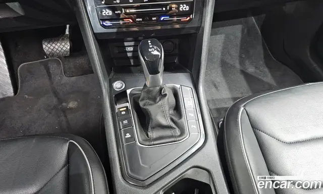 Volkswagen Tiguan 2022 2.0 автомат (гидро), миниатюра 12