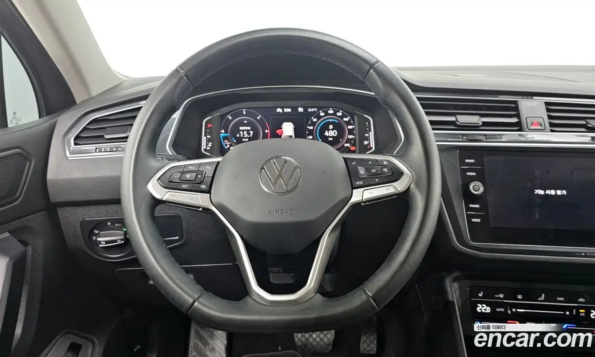 Volkswagen Tiguan 2022 2.0 автомат (гидро), фото 19 Volkswagen Tiguan 2022 2.0 автомат (гидро), фото 19