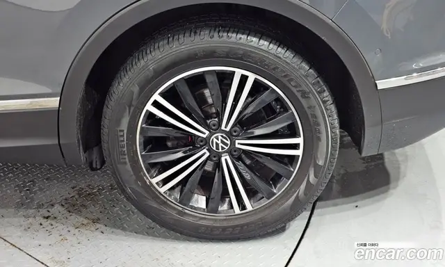 Volkswagen Tiguan 2022 2.0 автомат (гидро), миниатюра 7 Volkswagen Tiguan 2022 2.0 автомат (гидро), миниатюра 7